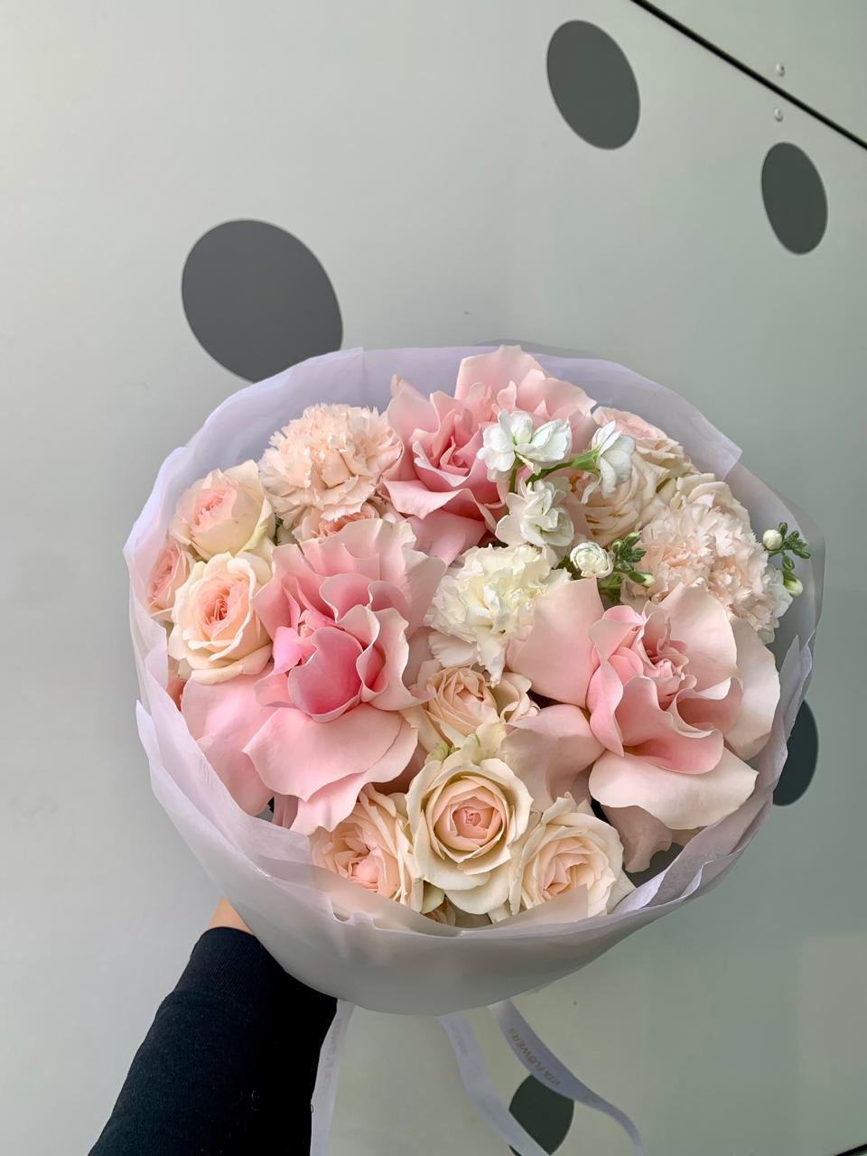 Букет с кустовыми и французскими Розами