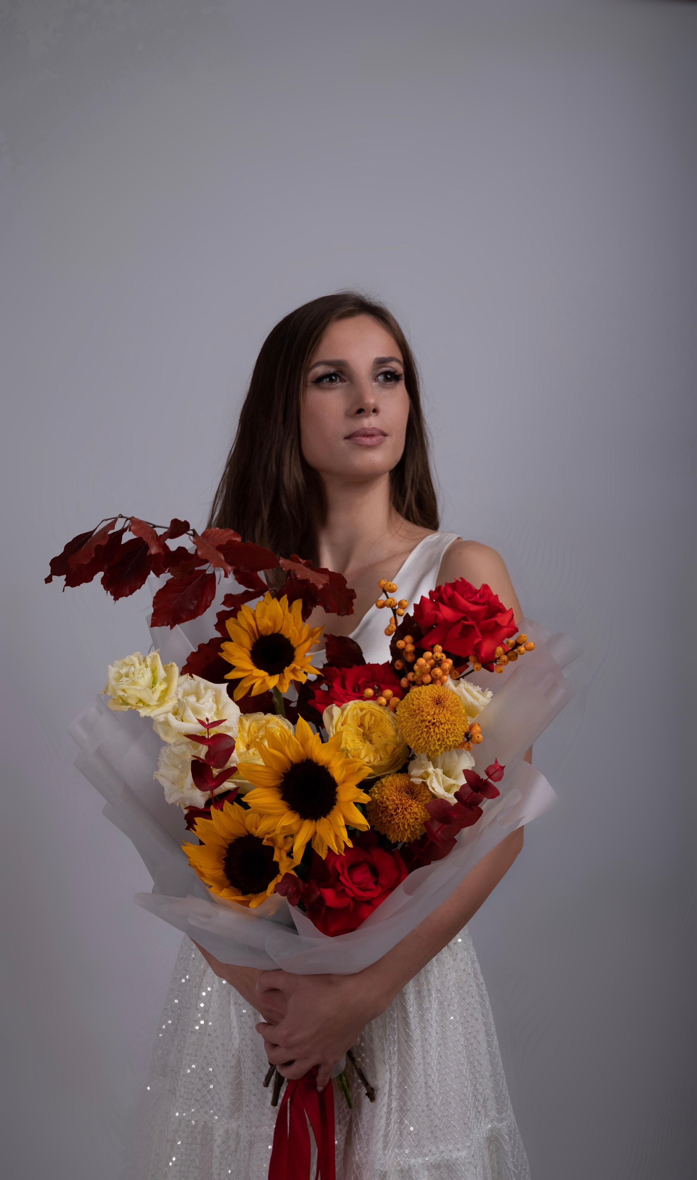 Букет с Подсолнухами и французскими Розами