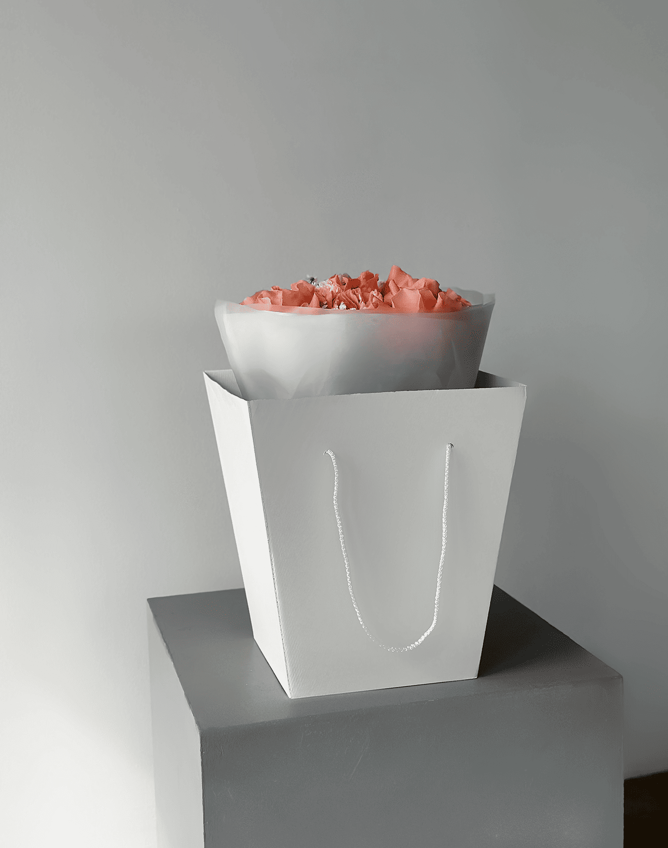 Букет с французскими розами и ромашками