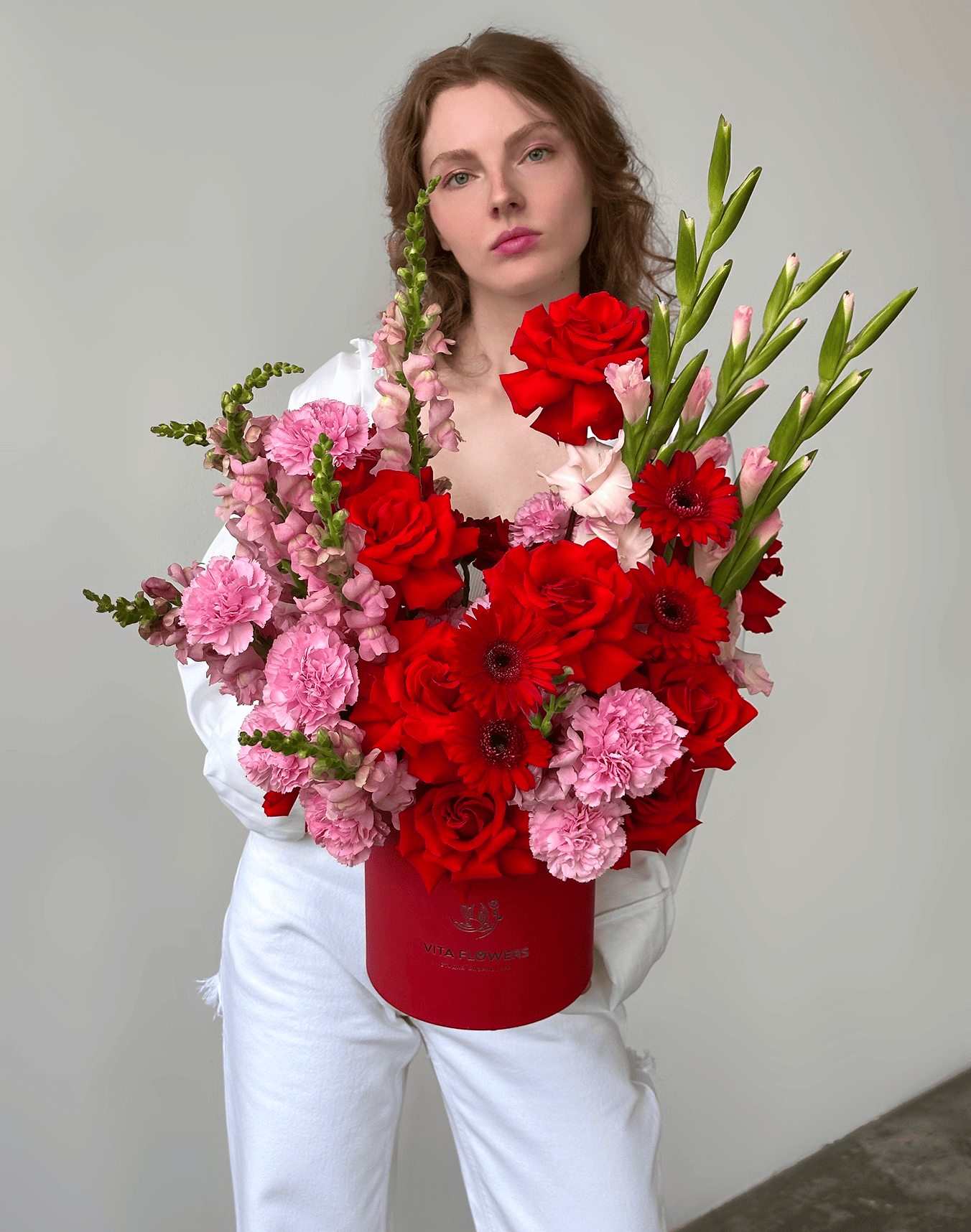 нестандартные цветы на 8 марта коробка