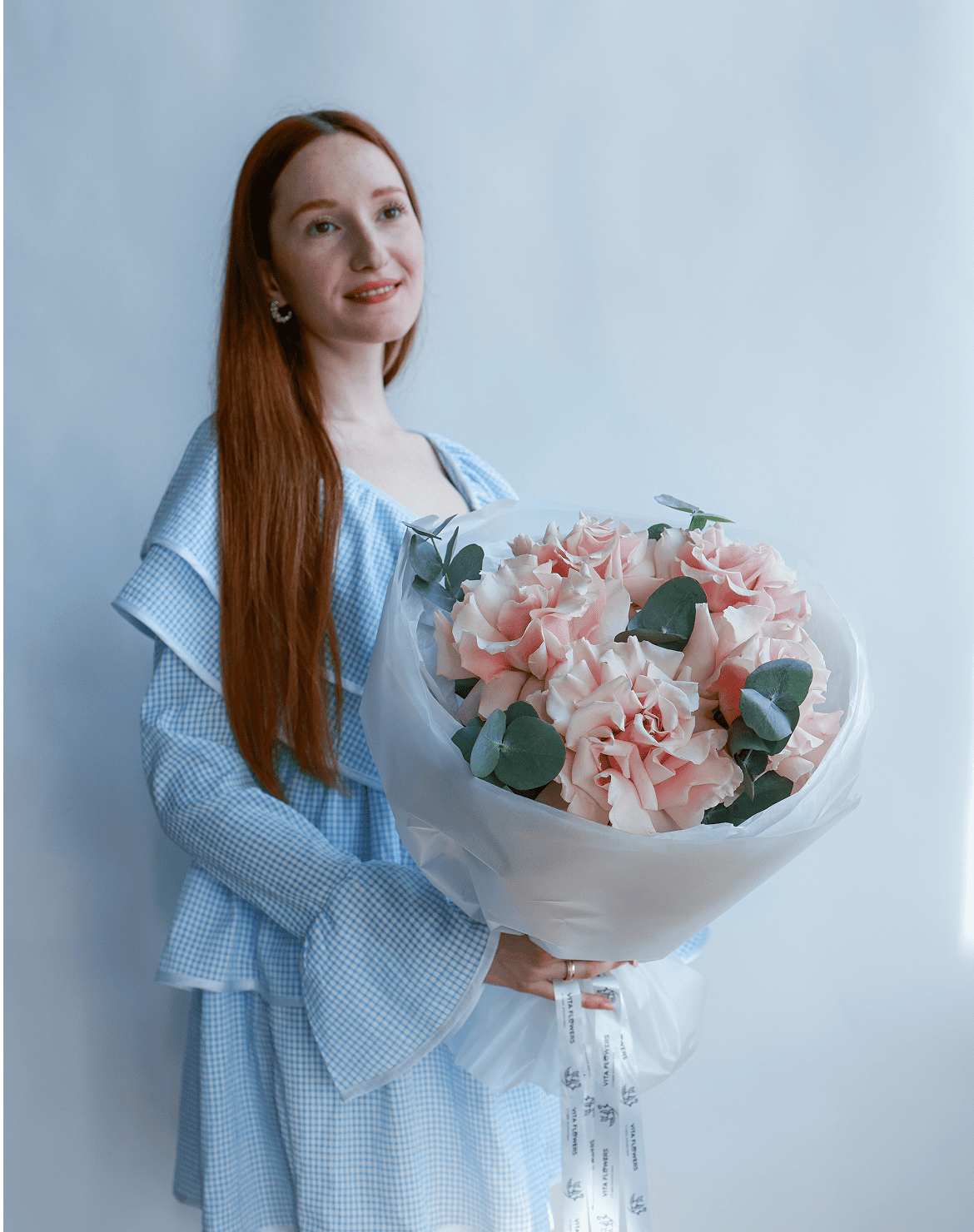 Букет с розой и эвкалиптом