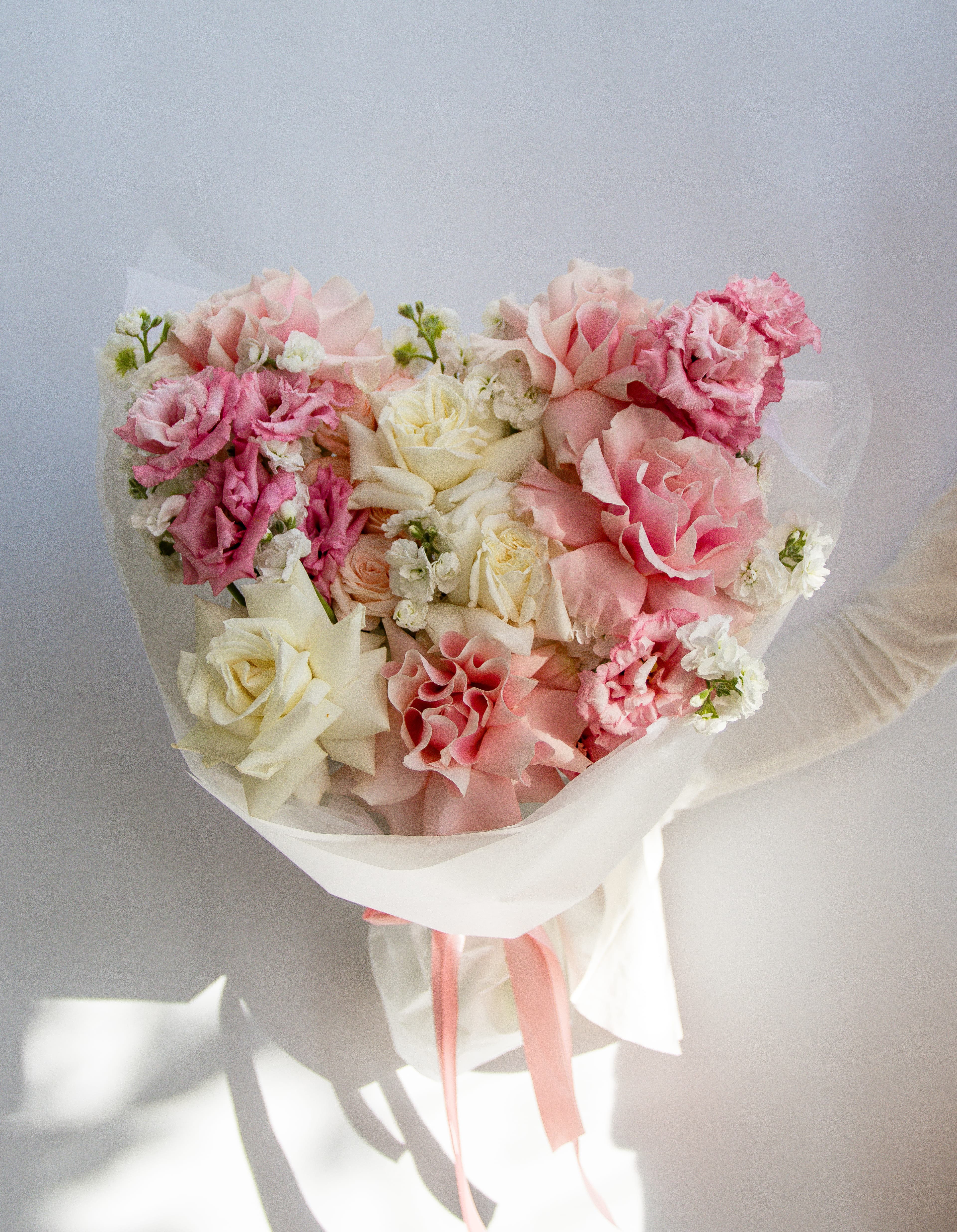 нежный букет на 8 марта с эустомой купить