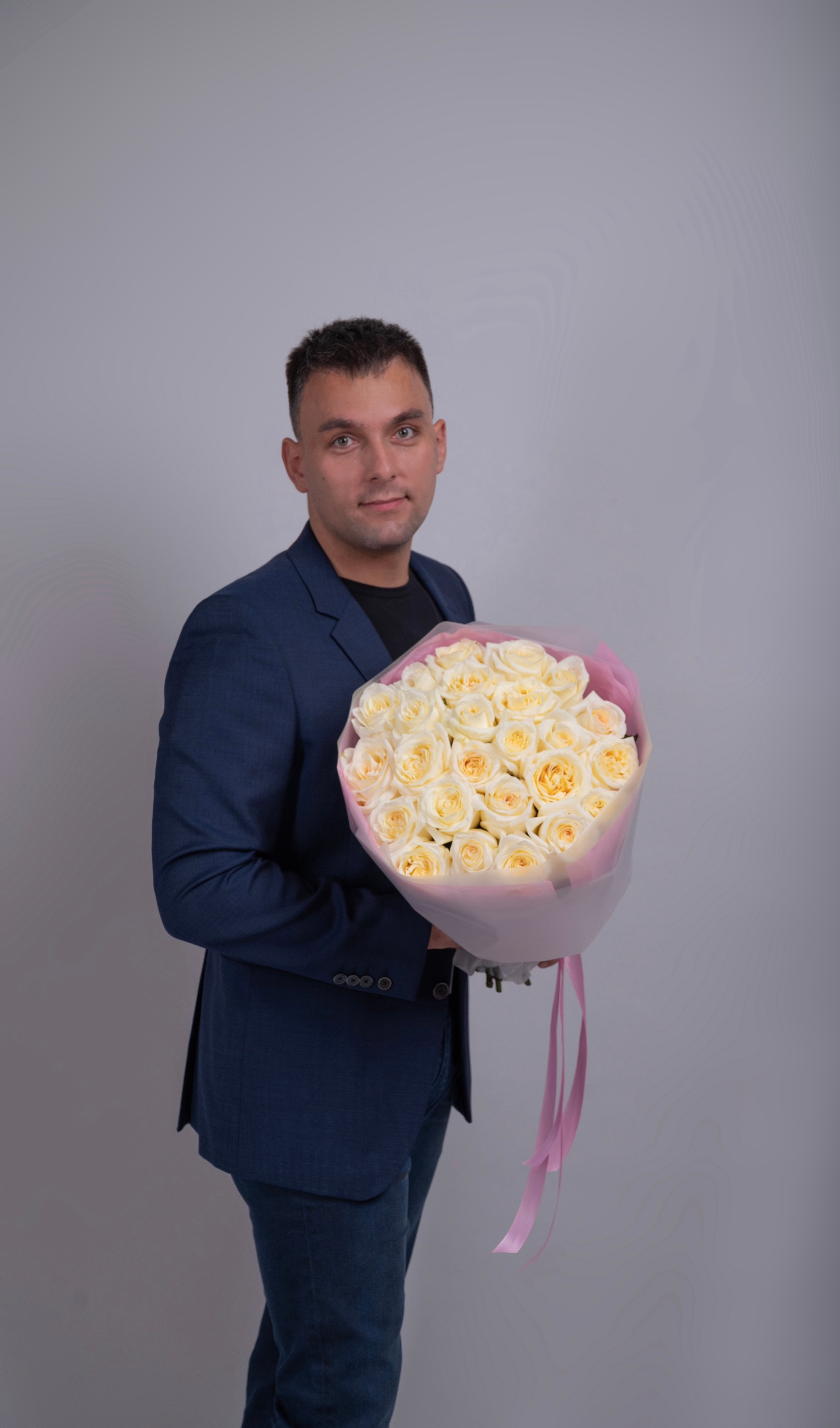 букет белых роз жене на годовщину