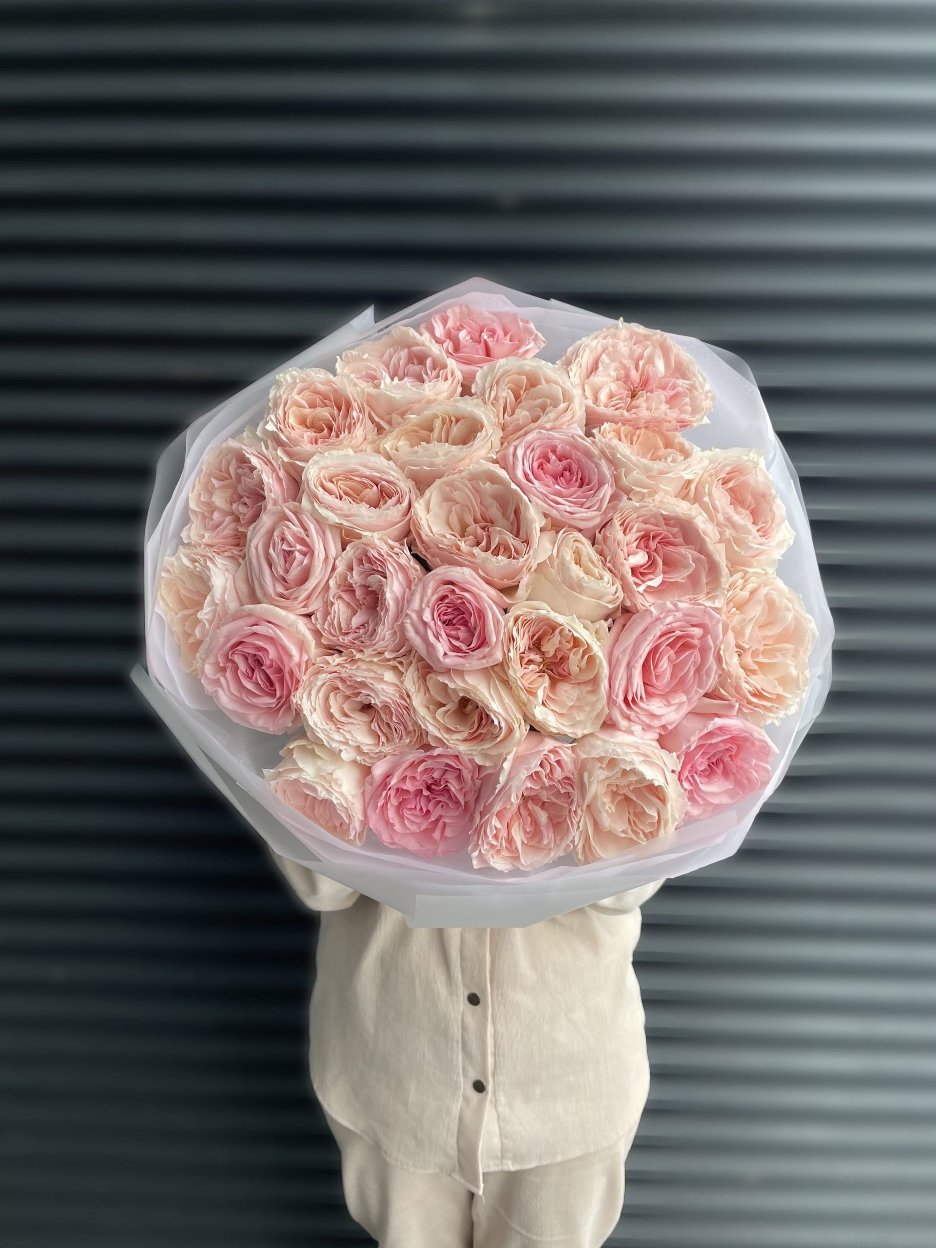 Букет из пионовидной Розы