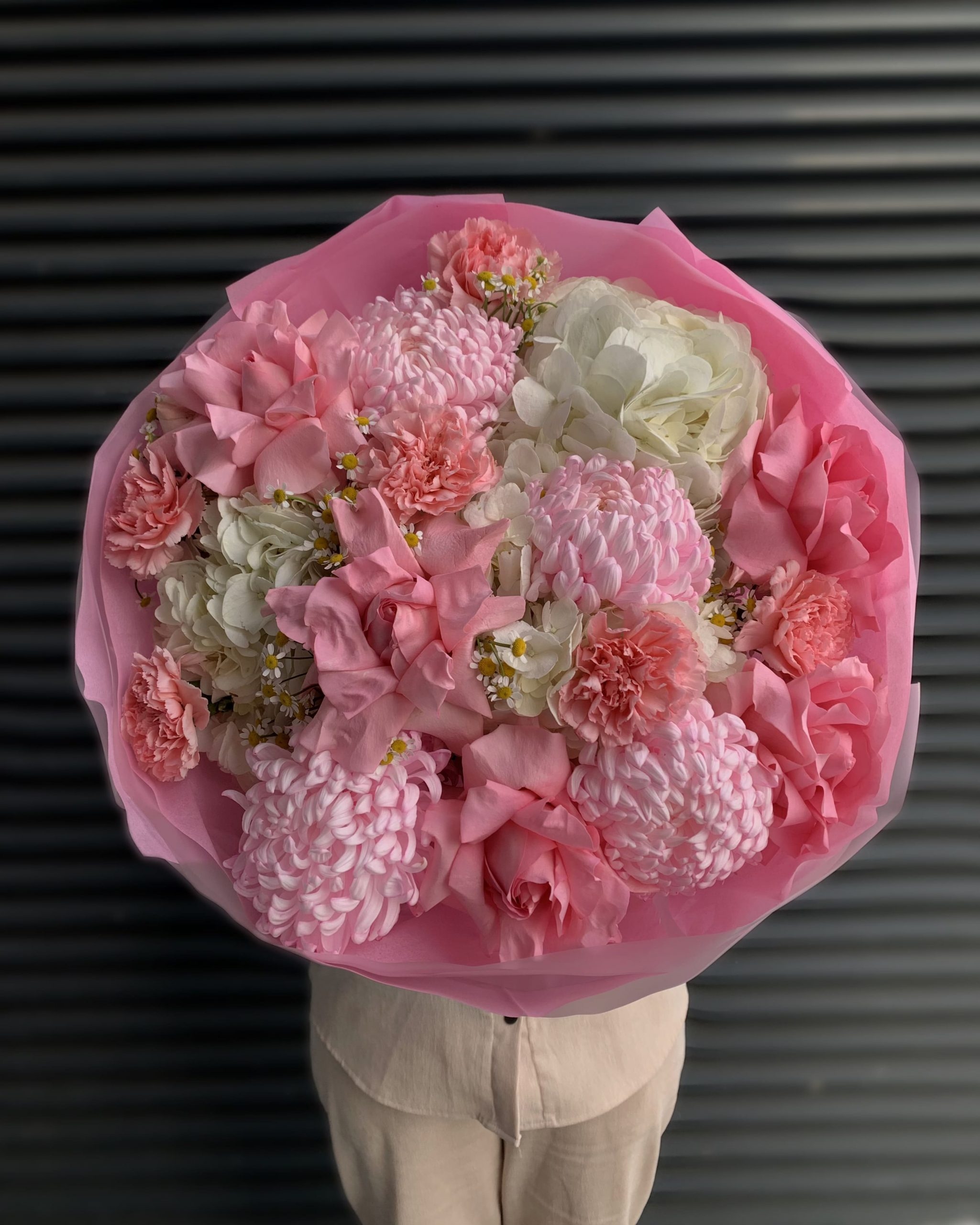 Букет с Хризантемами и Гвоздиками