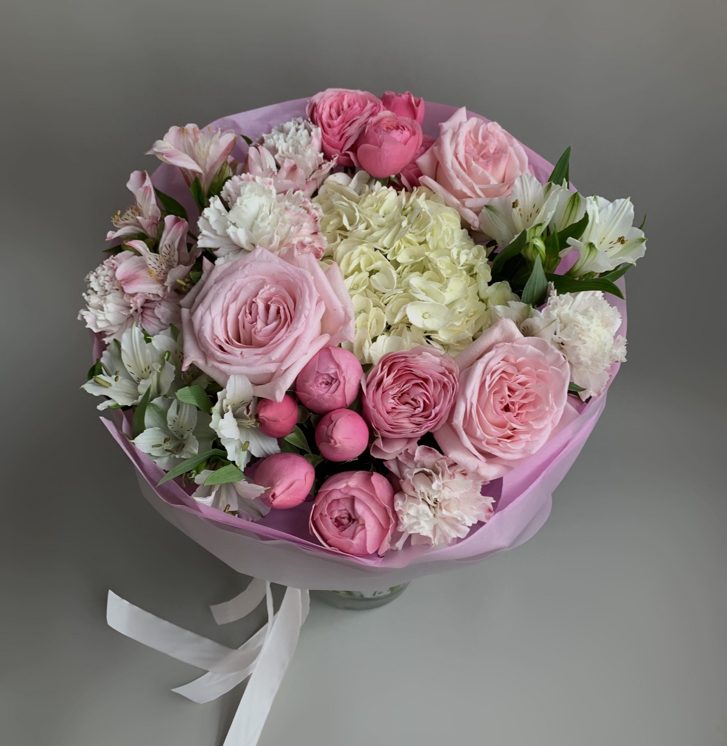 Букет с Гортензией и Розами