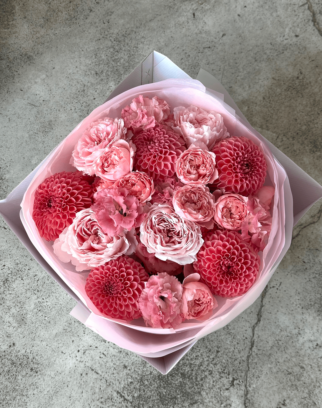 Букет с лизиантусами