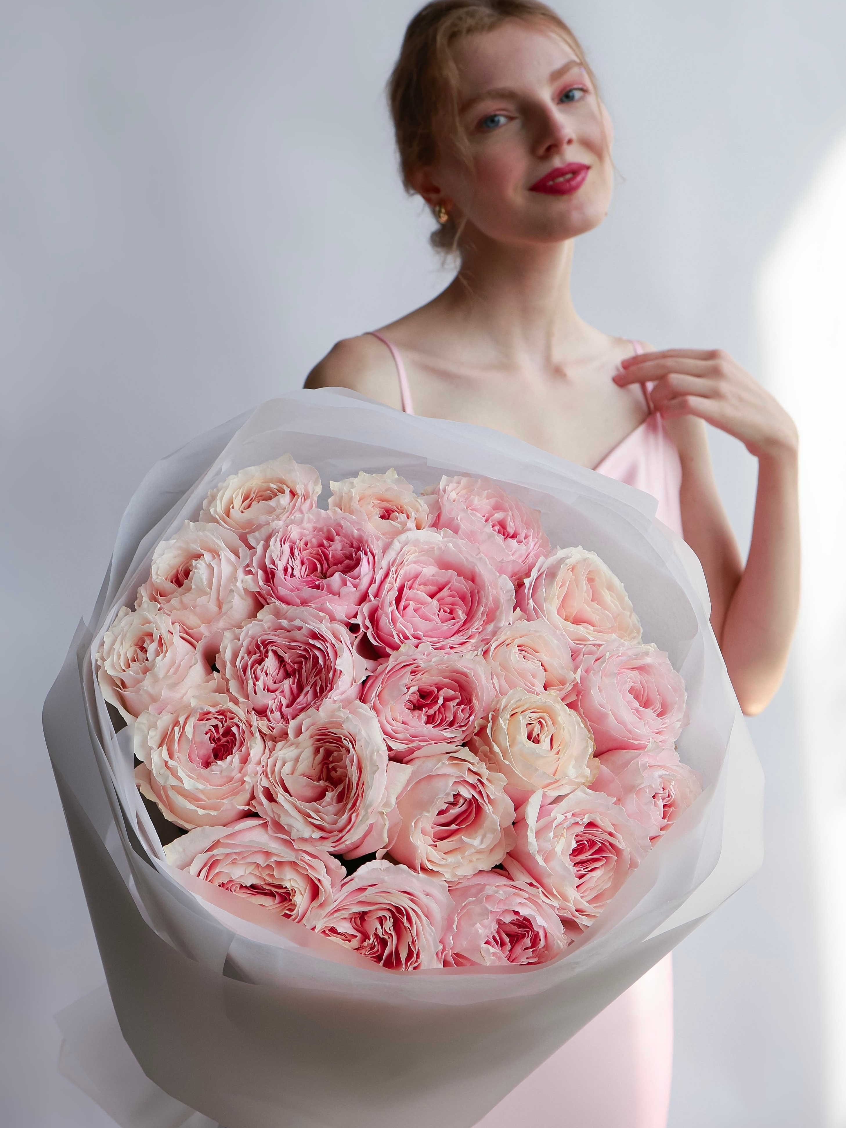 Букет из пионовидных роз