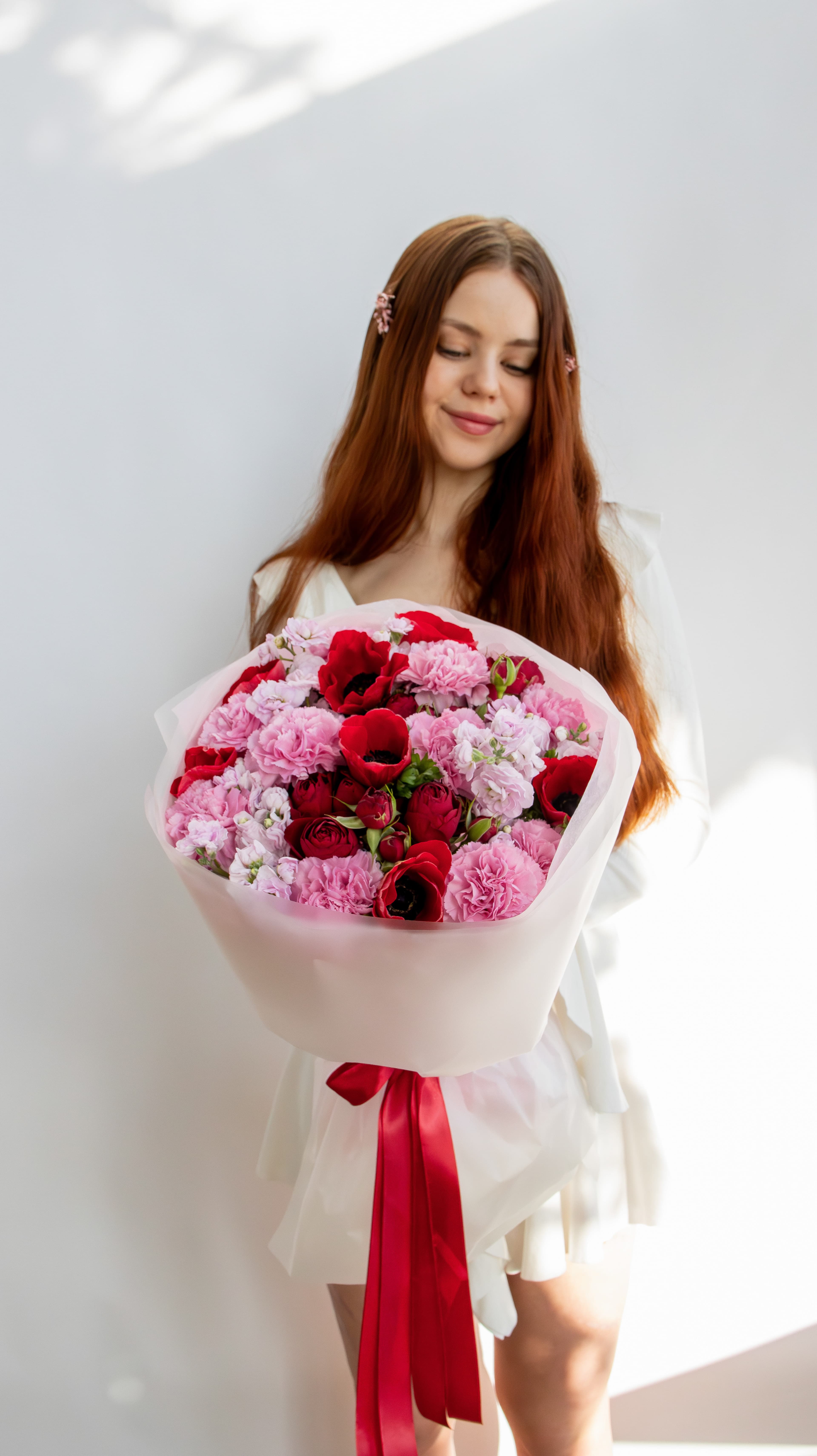 анемоны букет на 8 марта